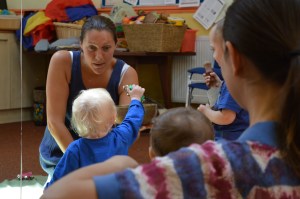 baby and toddler music and signing