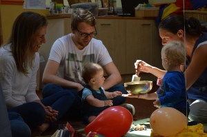 baby and toddler music and signing